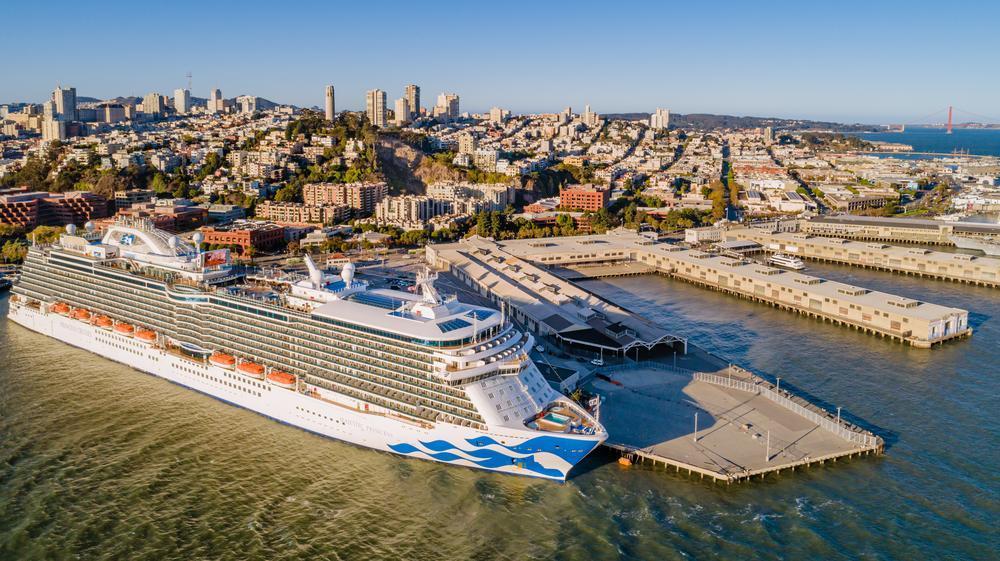 PRINCESS cruise ship SAN FRANCISCO PIER 27 - family about to embark on a cruise voyage
